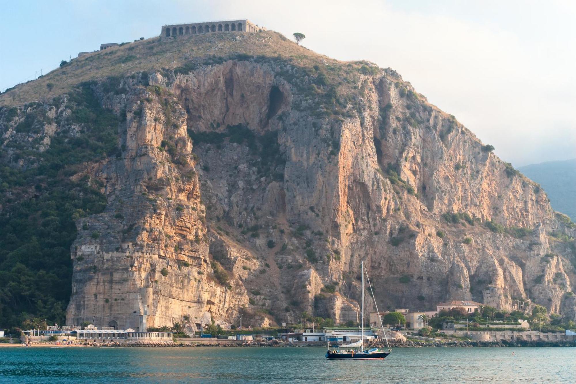 Appartamento Il Giglio تيراتشينا المظهر الخارجي الصورة